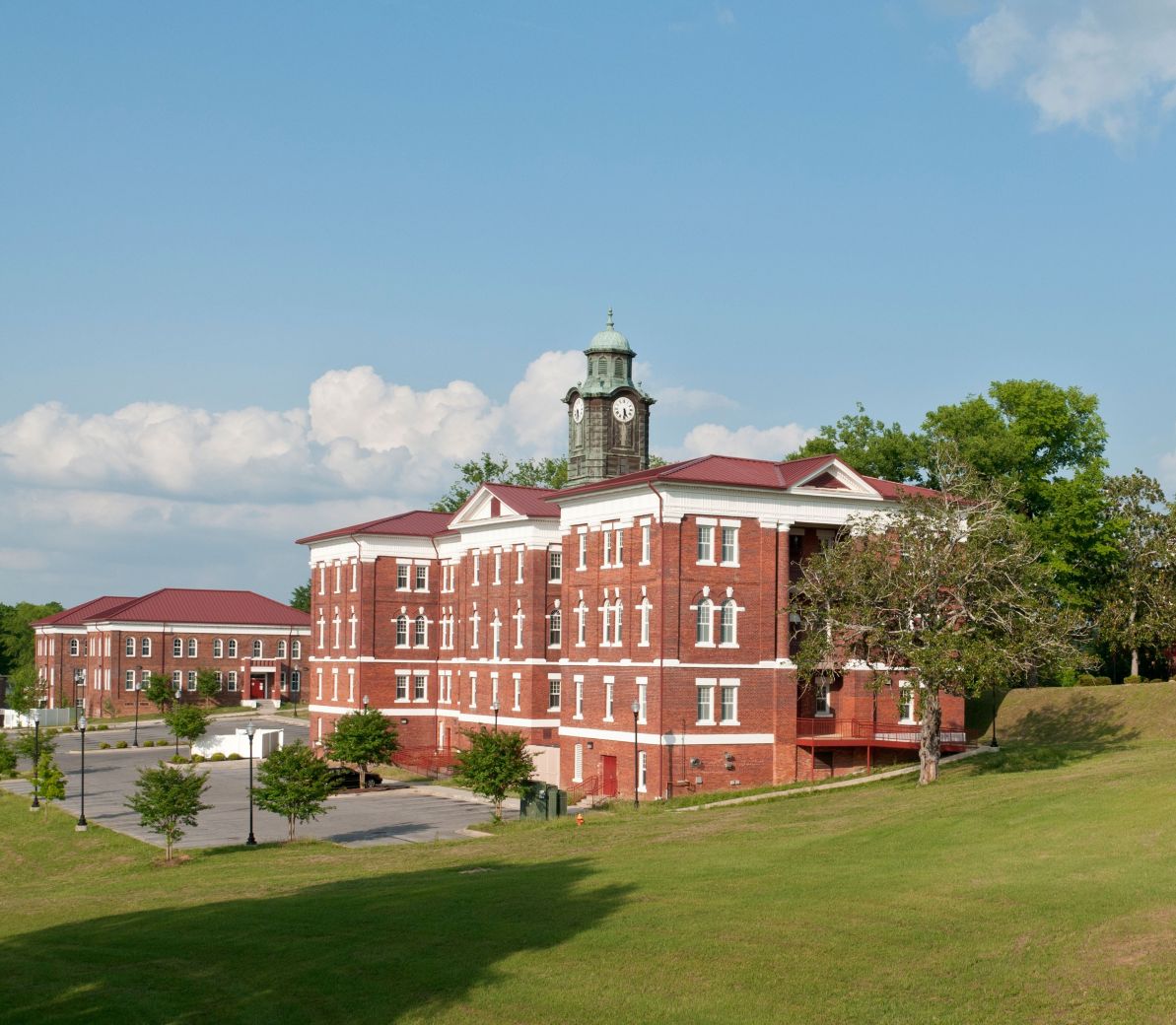 Tuskegee veterinary school fights to maintain accreditation